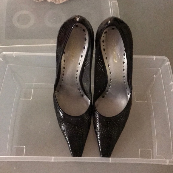 BCBG Black leather heels - Picture 4 of 7